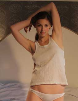 ravina 22 year female call girls in Aerocity